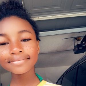 Meet your Posher, Trinity